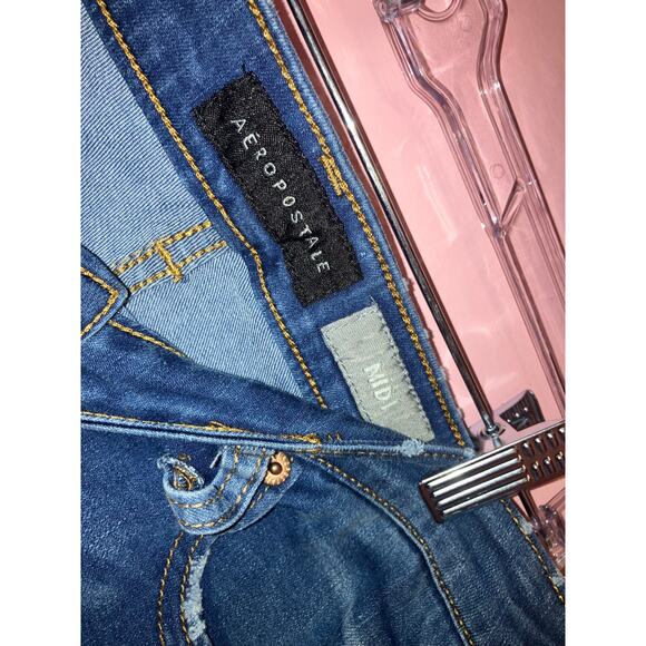 Aéropostale Distressed Mid Rise Midi Cuffed Denim Shorts Size 12 - Picture 3 of 5